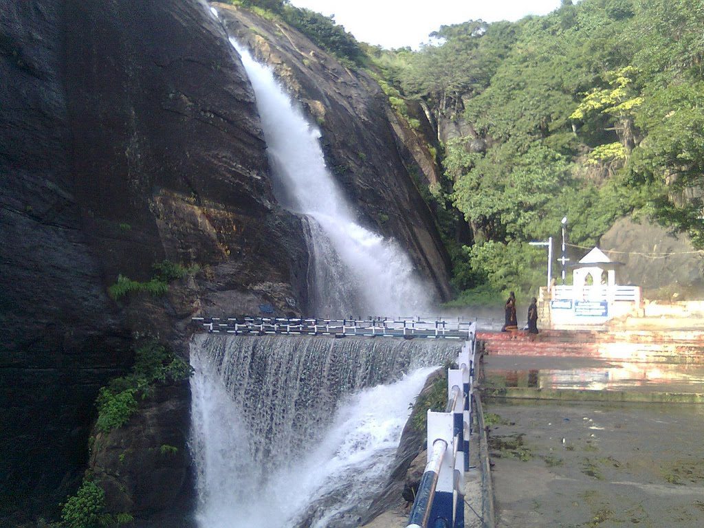 Old Courtallam waterfalls