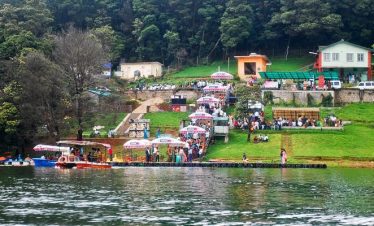 one-day-ooty-trip-from-coimbatore-sightseeing-tour-package-lake-boathouse