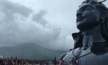 isha adhiyogi statue