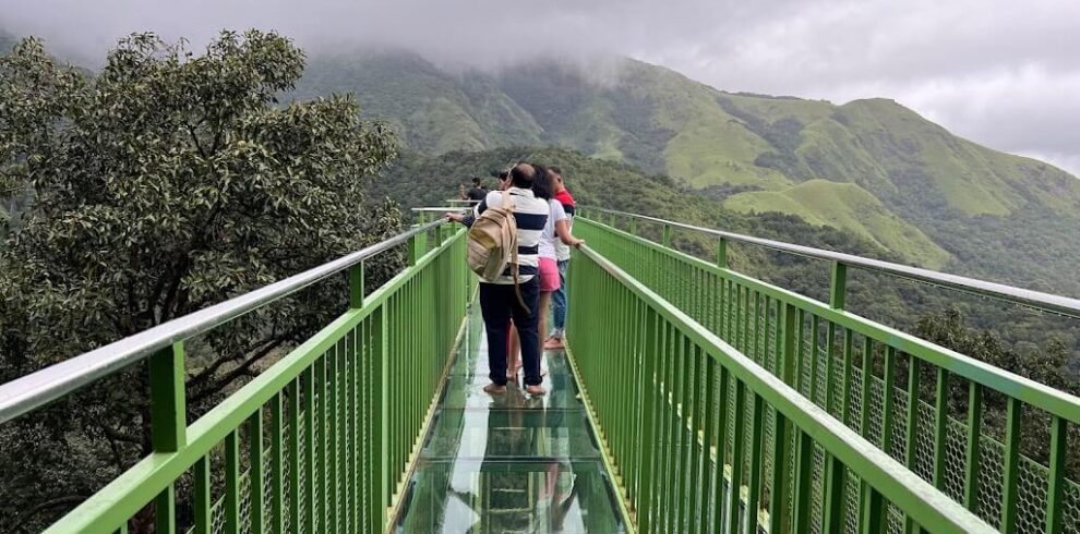 900 kandi glass bride wayanad