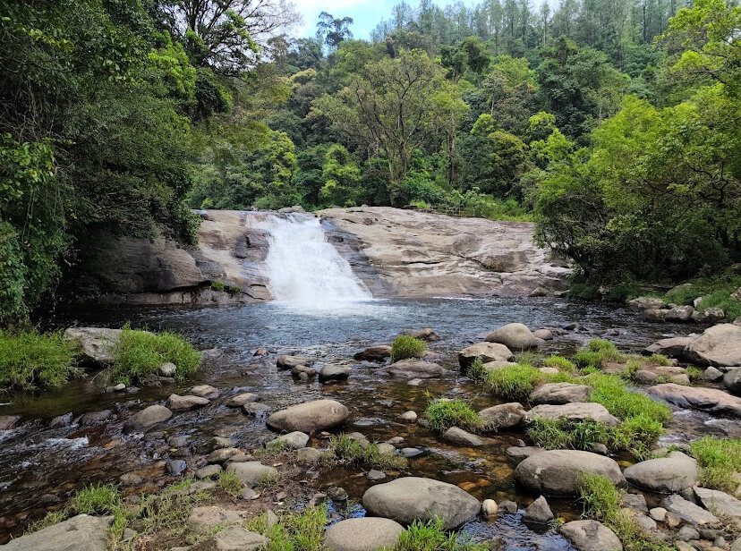 Chinna Kallar Falls Valparai