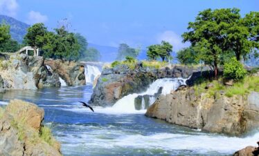 Hogenakkal Falls